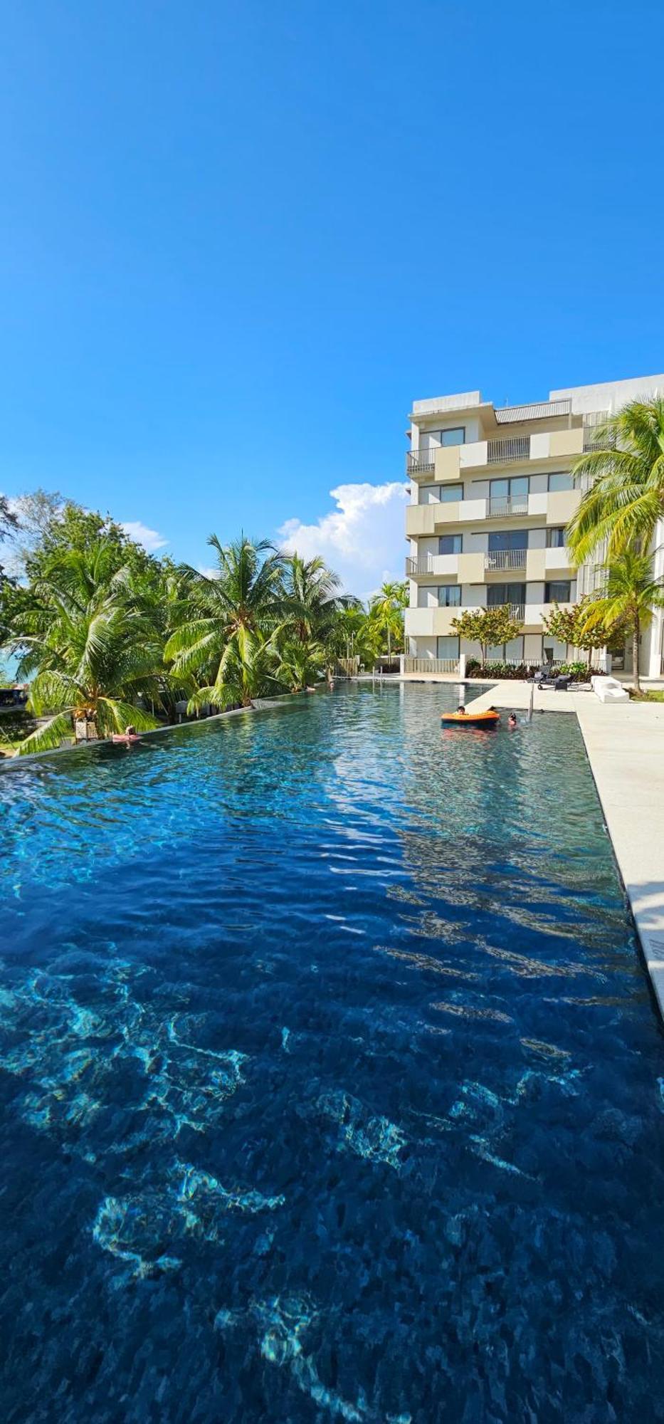 By The Sea Beach Luxury Resort - Batu Ferringhi Eksteriør billede