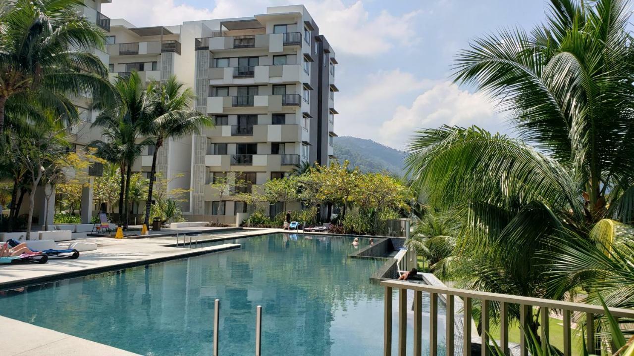 By The Sea Beach Luxury Resort - Batu Ferringhi Eksteriør billede